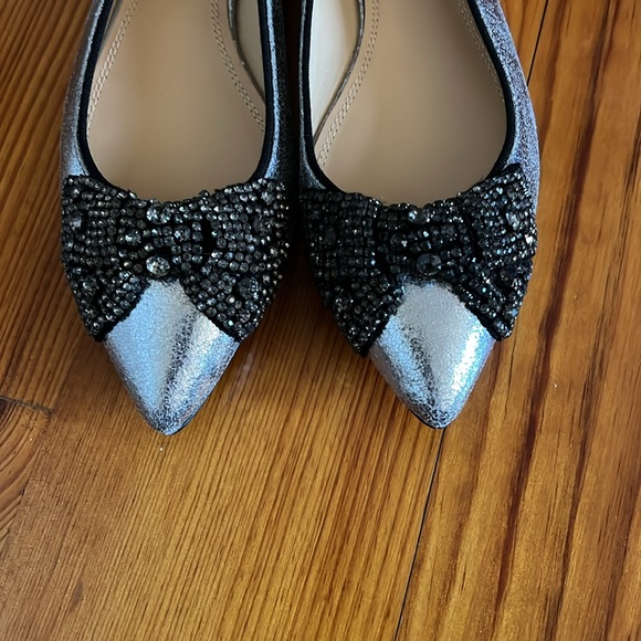NWOB TORY BURCH VANESSA CRYSTAL BOW FLATS. SIZE 10 - Picture 2 of 5
